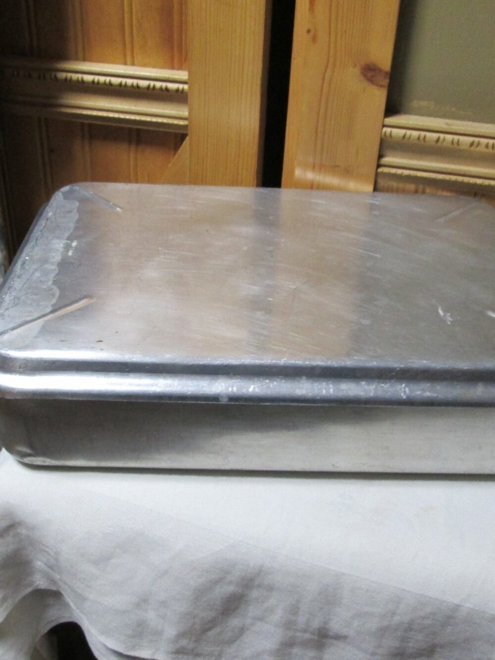 vrg aluminum Foley 2 pc cake pan 9 x13 w snap on lid